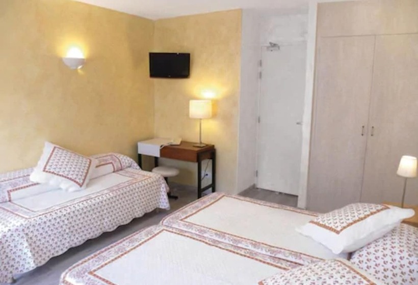 Номер Стандарт Трехместный, Anglade Hôtel