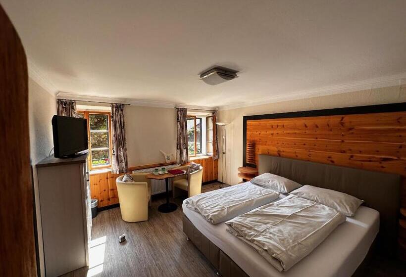 Номер Стандарт, Lexenhof