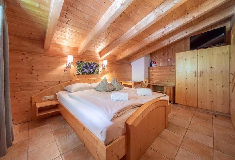 Апартаменты 2 Спальни, Der Ortnerhof   Hotel & Reiterhof