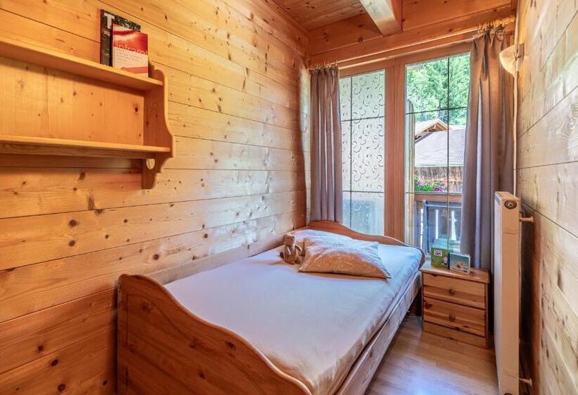Трехместный Номер Стандарт с Балконом, Der Ortnerhof   Hotel & Reiterhof
