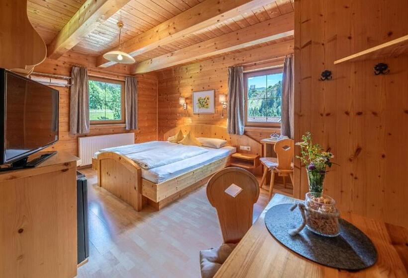Трехместный Номер Стандарт с Балконом, Der Ortnerhof   Hotel & Reiterhof