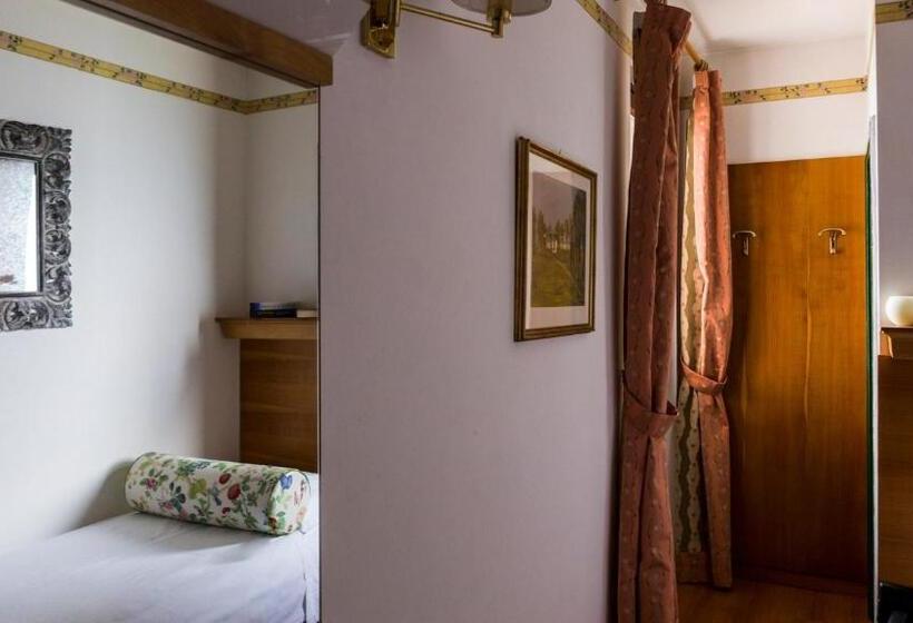 Номер Стандарт Индивидуальный с Балконом, La Caletta Hotel Bolognese