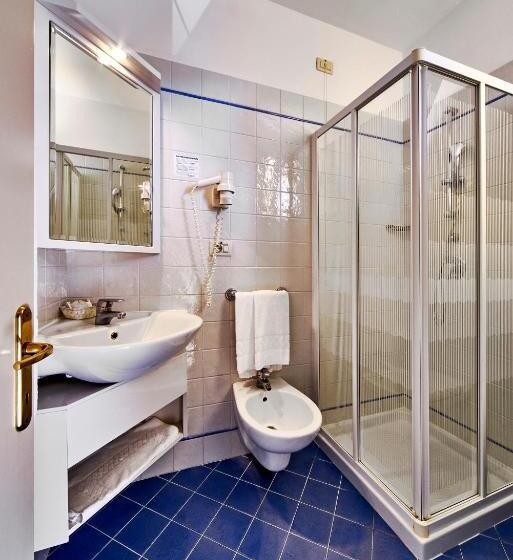 Четырехместный Номер Стандарт, Palace Hotel Regina