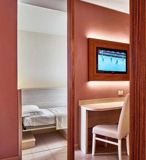 Семейный Номер, Palace Hotel Regina