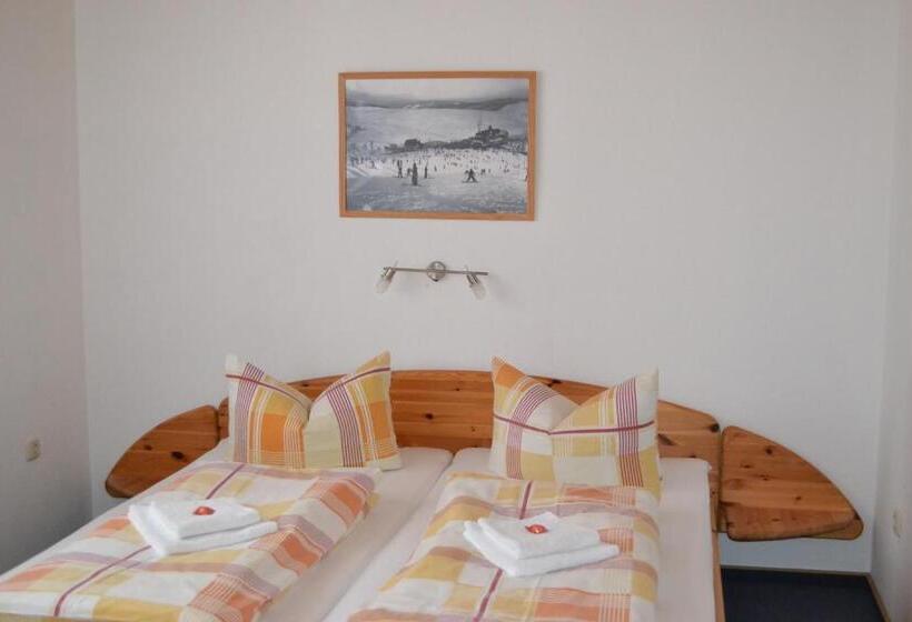 Семейный Номер, Pension Am Zechengrund
