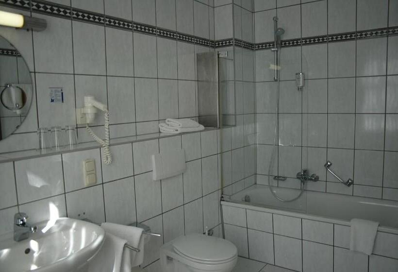Номер Стандарт Трехместный, Zum Bären