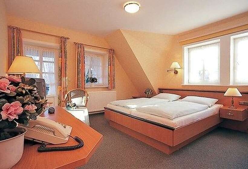 Номер Стандарт, Undeloher Hof