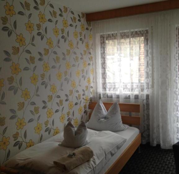 חדר סטנדרט יחיד עם מרפסת, Pottensteiner Stuben Pension Gasthof