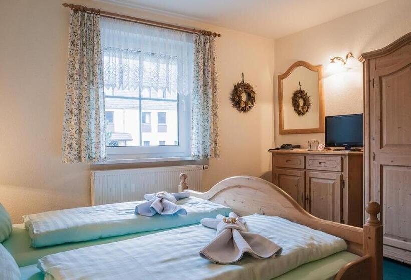 Номер Стандарт, Land Gut Hotel Cafe Meier