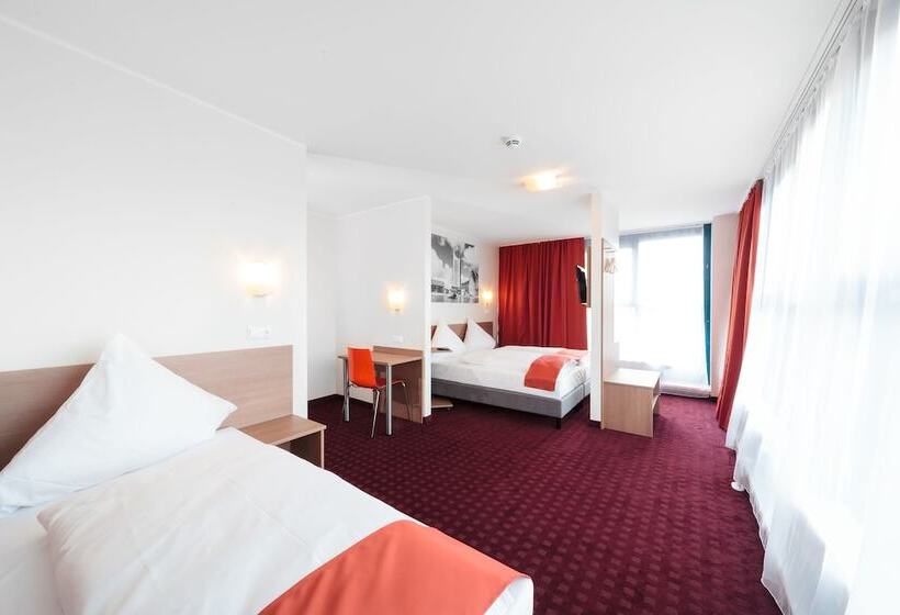 Номер Стандарт Трехместный, Mcdreams Hotel Leipzig