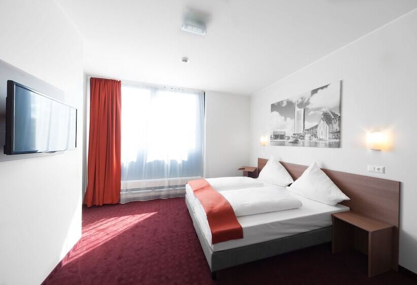 Номер Basic, Mcdreams Hotel Leipzig
