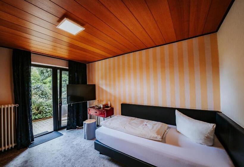 Номер Стандарт Индивидуальный, Robrooks Hotel Garni