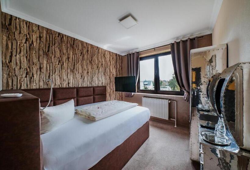 Номер Basic, Robrooks Hotel Garni