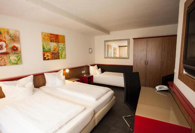 Номер Стандарт Трехместный, Trip Inn Hotel Ariane
