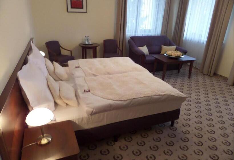 Трехместный Номер Комфорт, Astoria Bed & Breakfast