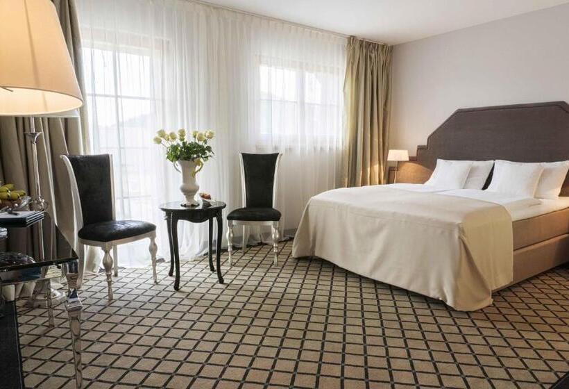 Номер Deluxe, Pałac Na Wodzie Hotel & Spa