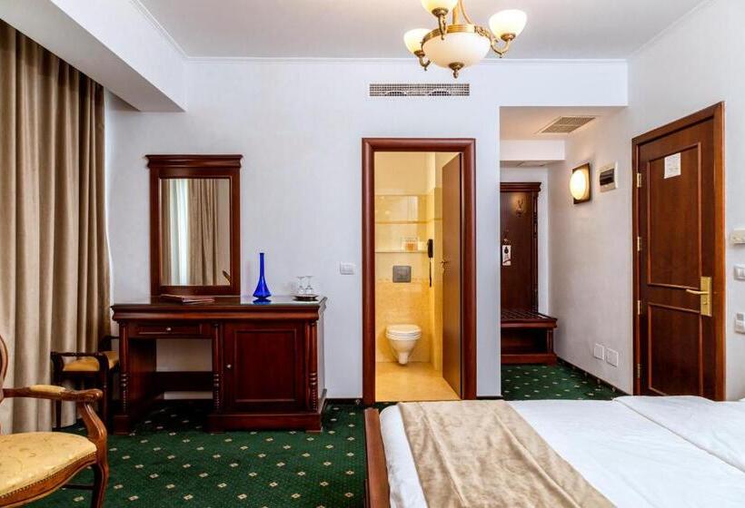 سوییت جونیور, Victoria