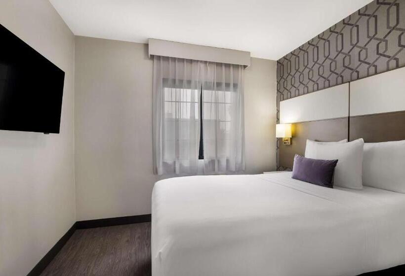 패밀리 룸, Sunset West Hotel, Surestay Collection By Best Western