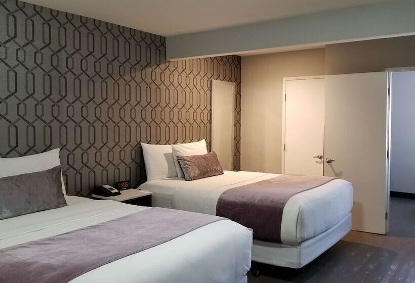패밀리 룸, Sunset West Hotel, Surestay Collection By Best Western
