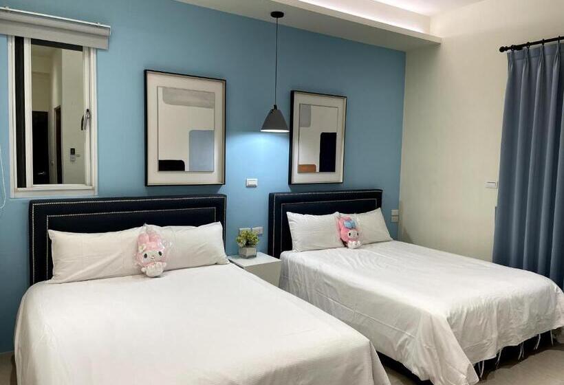 اتاق استاندارد چهار تخته, Bloom B&b