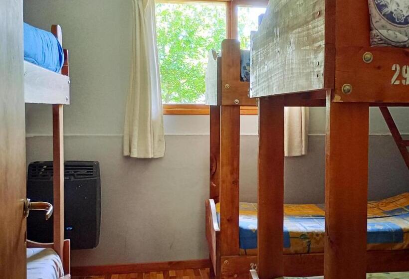 Кровать в Общей Комнате, Corinto Hostel