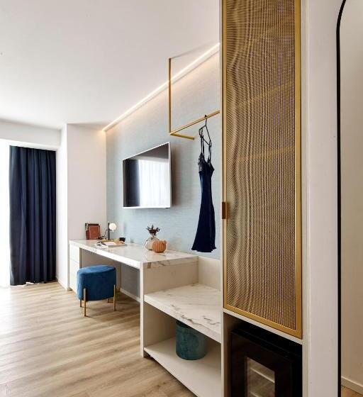 Номер Deluxe Вид на Озеро, Riva Palace