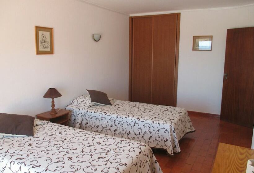 Семейные Апартаменты 3 Спальни, Salema Praia Club