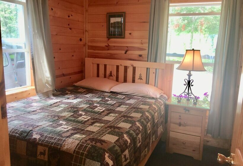 Хижина, Moose Track Adventures Resort