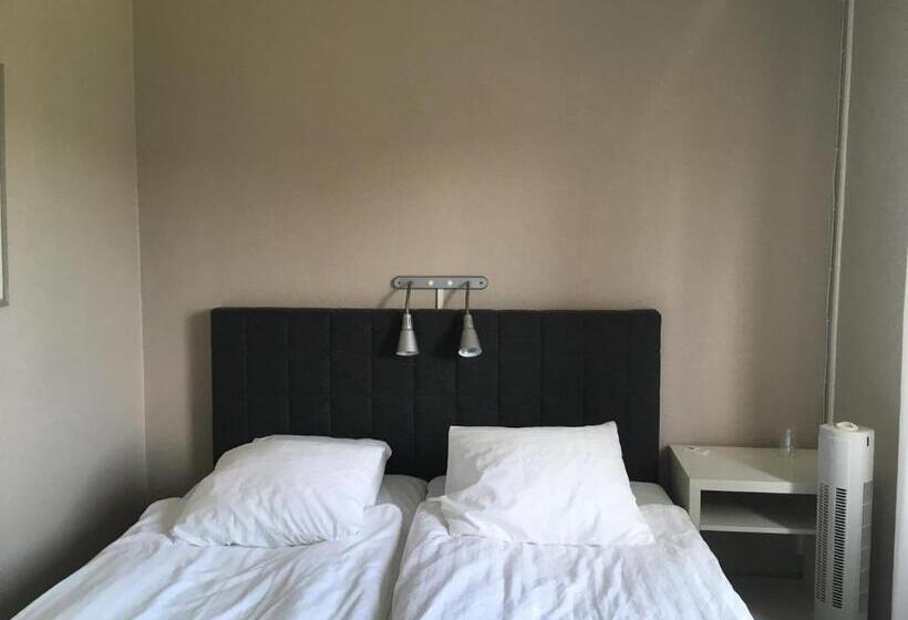共用浴室的经济型房间, Gamla Bryggeriets B&b