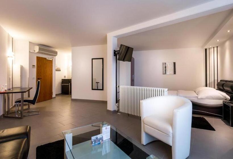 Апартаменты Superior 1 Спальня, Turmhotel Rhein Main
