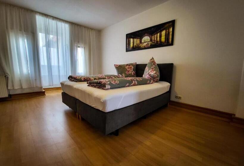 Family Suite, Und Restaurant Zum Löwen