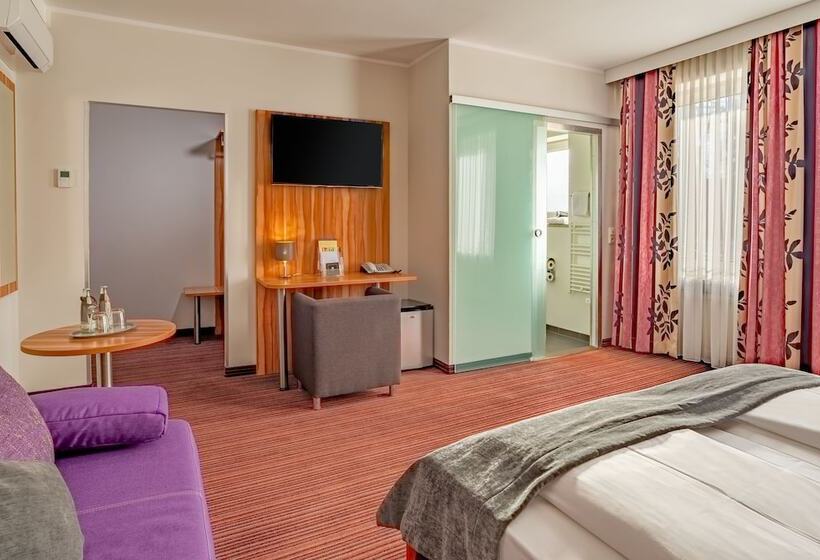 Номер Стандарт Трехместный, Arthotel Ana Style Augsburg
