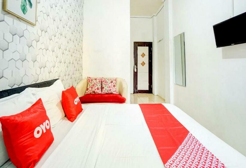 Номер Стандарт, Reddoorz Near Plaza Araya Malang