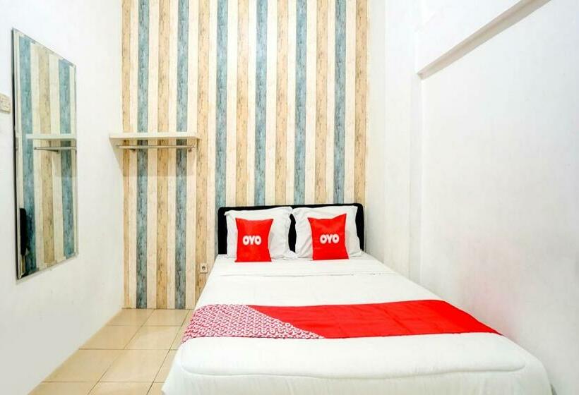 Номер Стандарт, Reddoorz Near Plaza Araya Malang