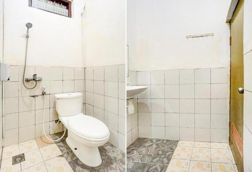 Номер Стандарт, Reddoorz Near Plaza Araya Malang