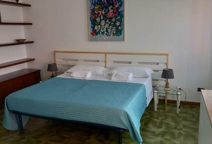 Номер Стандарт с Балконом, My Holidays   Camere Dei Fiori