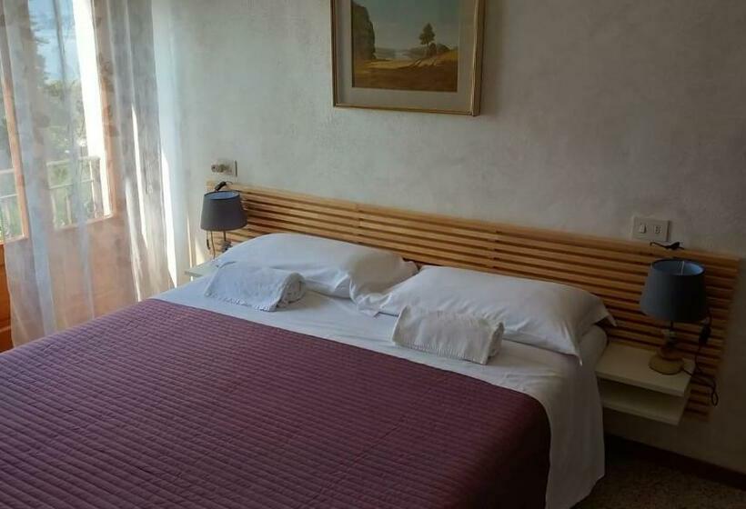 Номер Стандарт, My Holidays   Camere Dei Fiori
