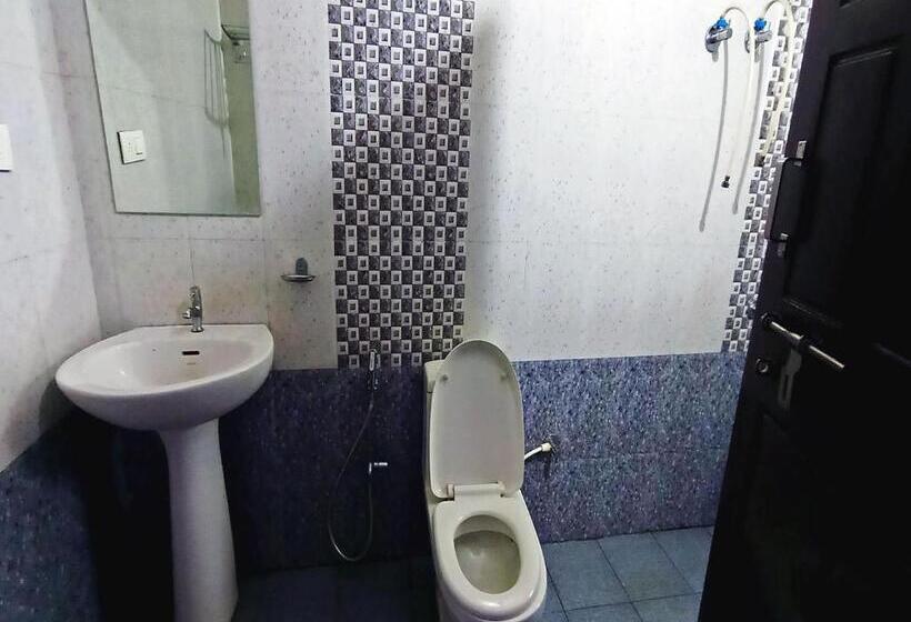Номер Deluxe, Staymaker Shubhodaya Lodge