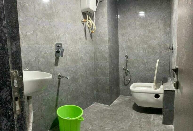 三人经典房间, Pop 91562  Park Palace