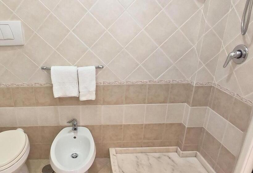 اتاق استاندارد با بالکن, B&b Di Girolamo
