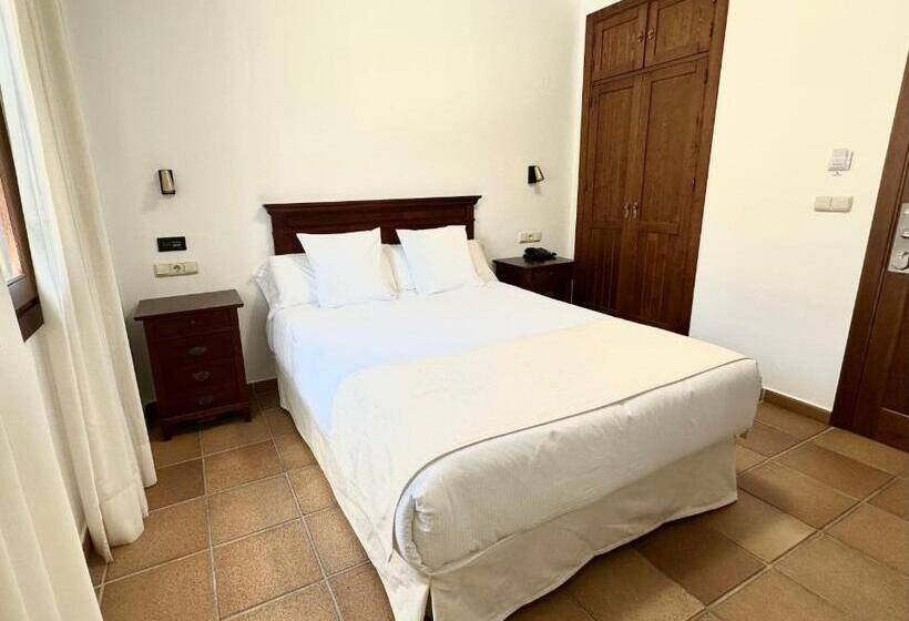 Номер Стандарт, Hostal La Muralla