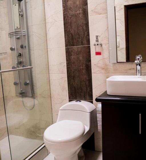 اتاق استاندارد با سرویس بهداشتی مشترک, The Canarys Hostal