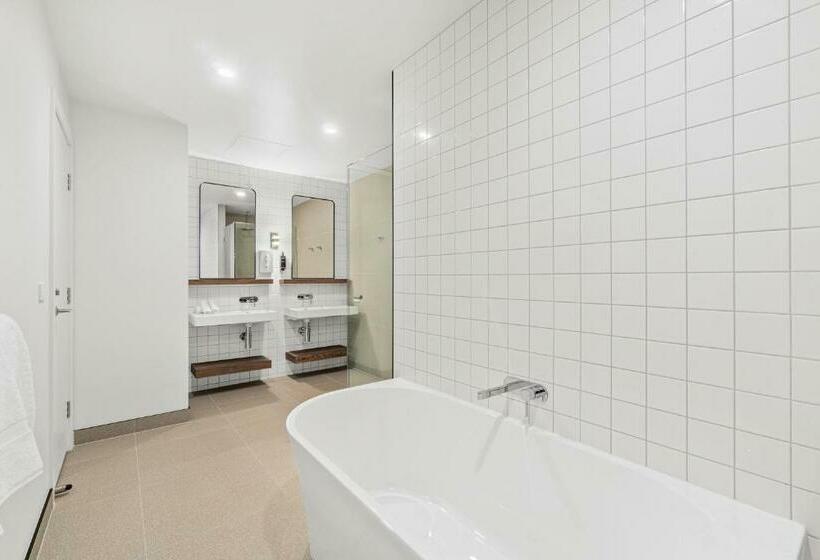 带大床的复式套间, Mercure Pakenham