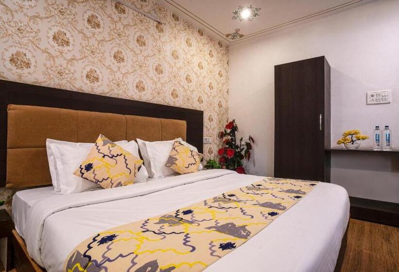 デラックスルーム, Tripli Hotels Arunoday Palace