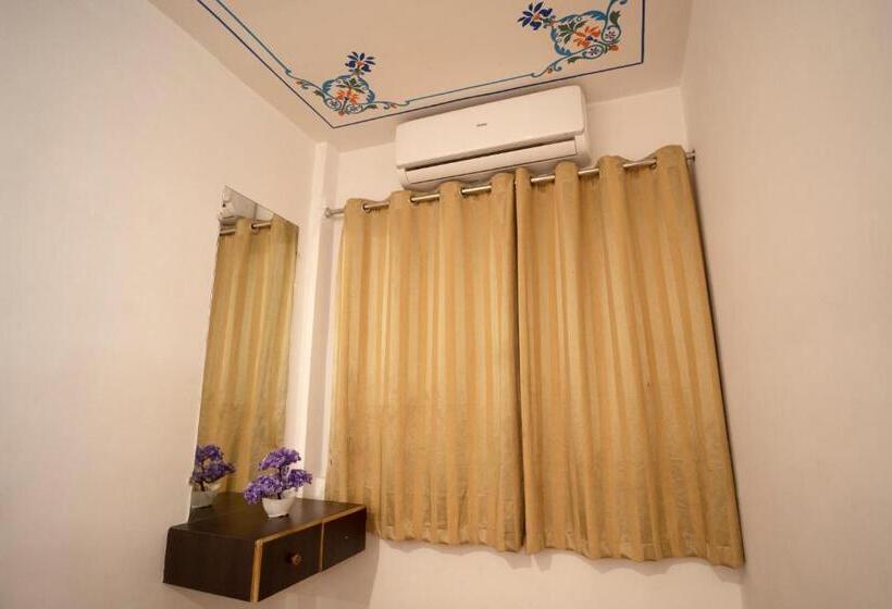 デラックスルーム, Tripli Hotels Arunoday Palace