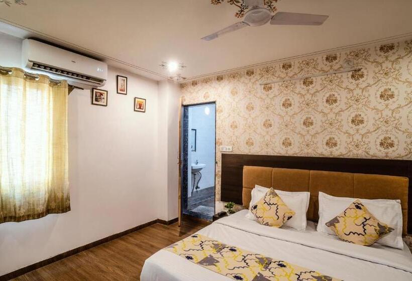 デラックスルーム, Tripli Hotels Arunoday Palace