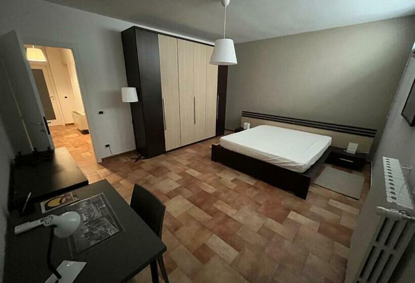 Номер Superior, Frank’s House 41 Underground