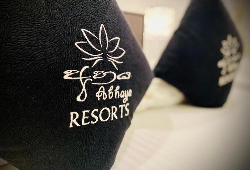 デラックスの４人部屋, Abhaya Resorts