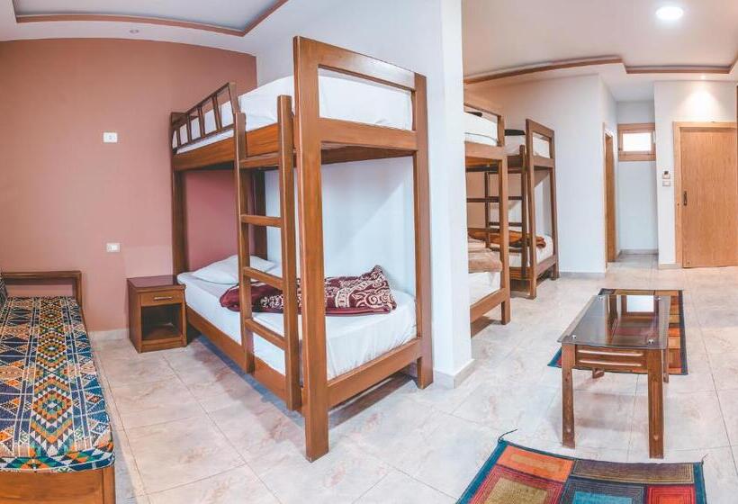 اتاق خانوادگی با چشم‌انداز جانبی دریا, Seaview Hotel Dahab
