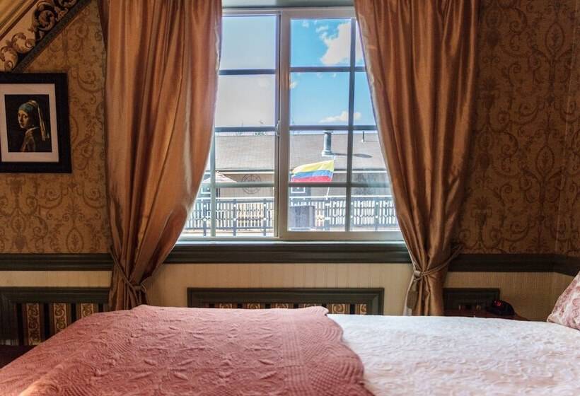 Номер Базовый Двуспальная Кровать, Frisco Lodge